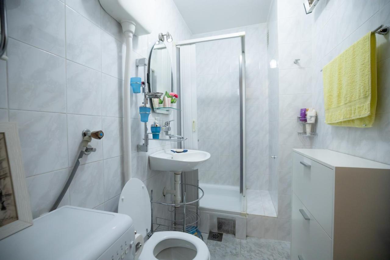 Cushy Apartment Close To City Centre Podgorica Exterior photo